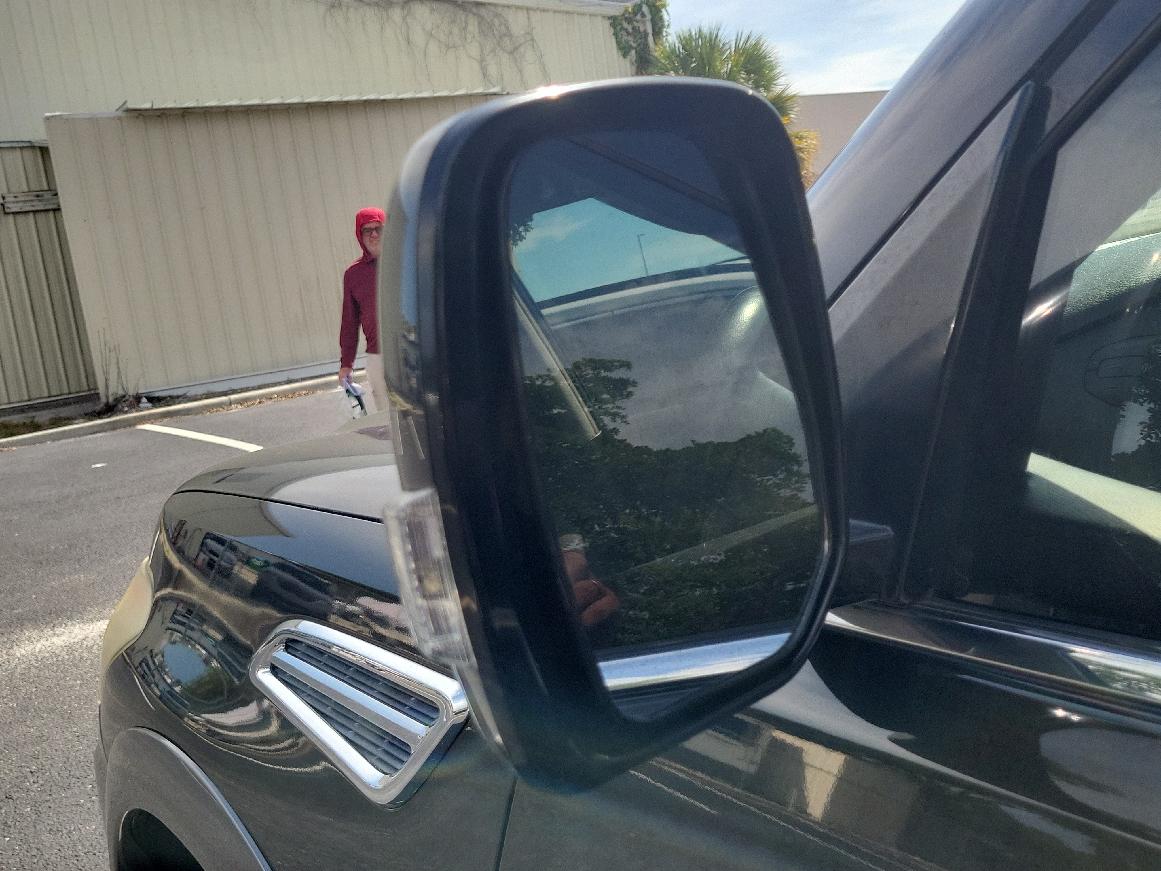 2017 Nissan Armada SV