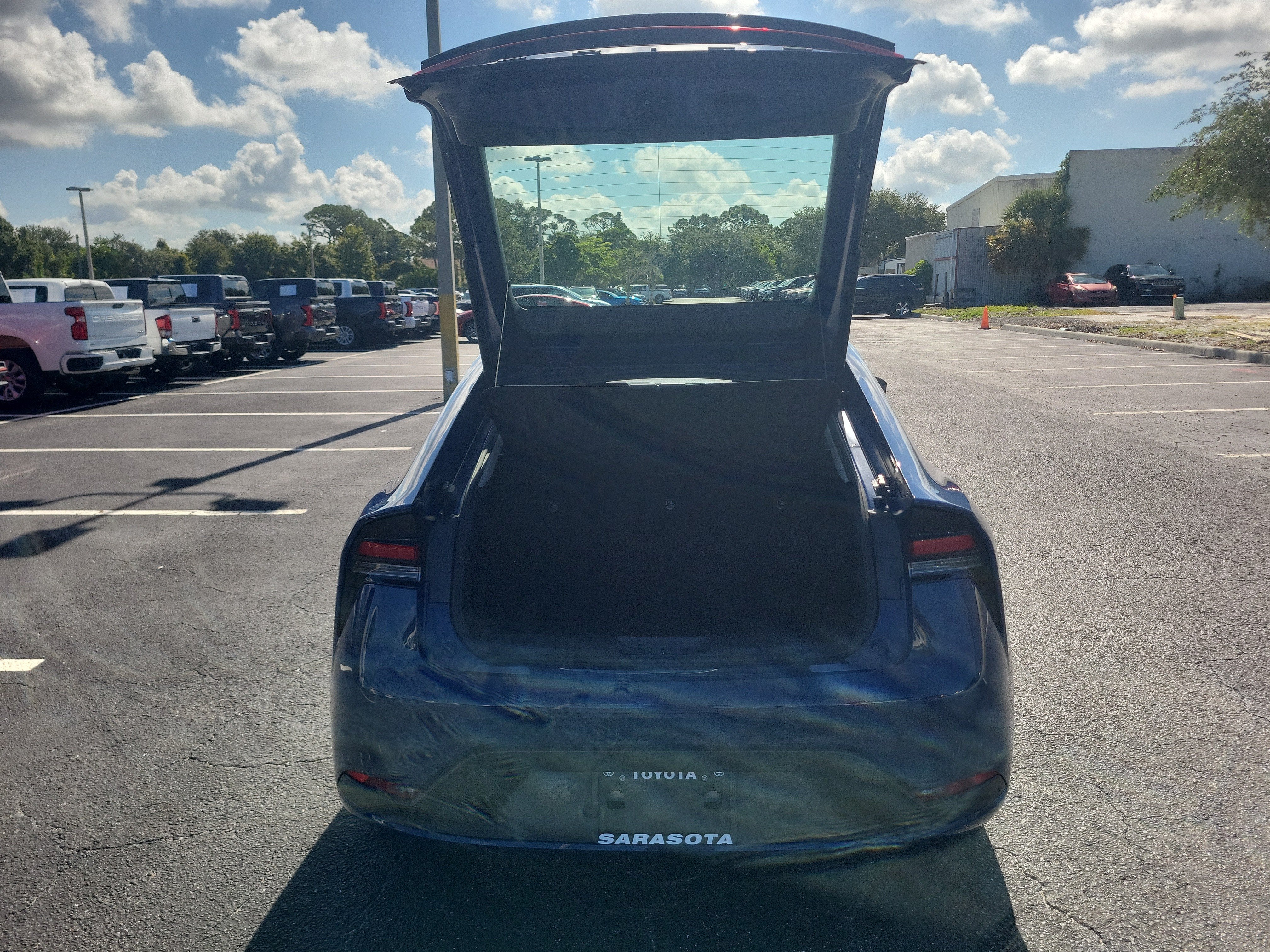 2023 Toyota Prius LE