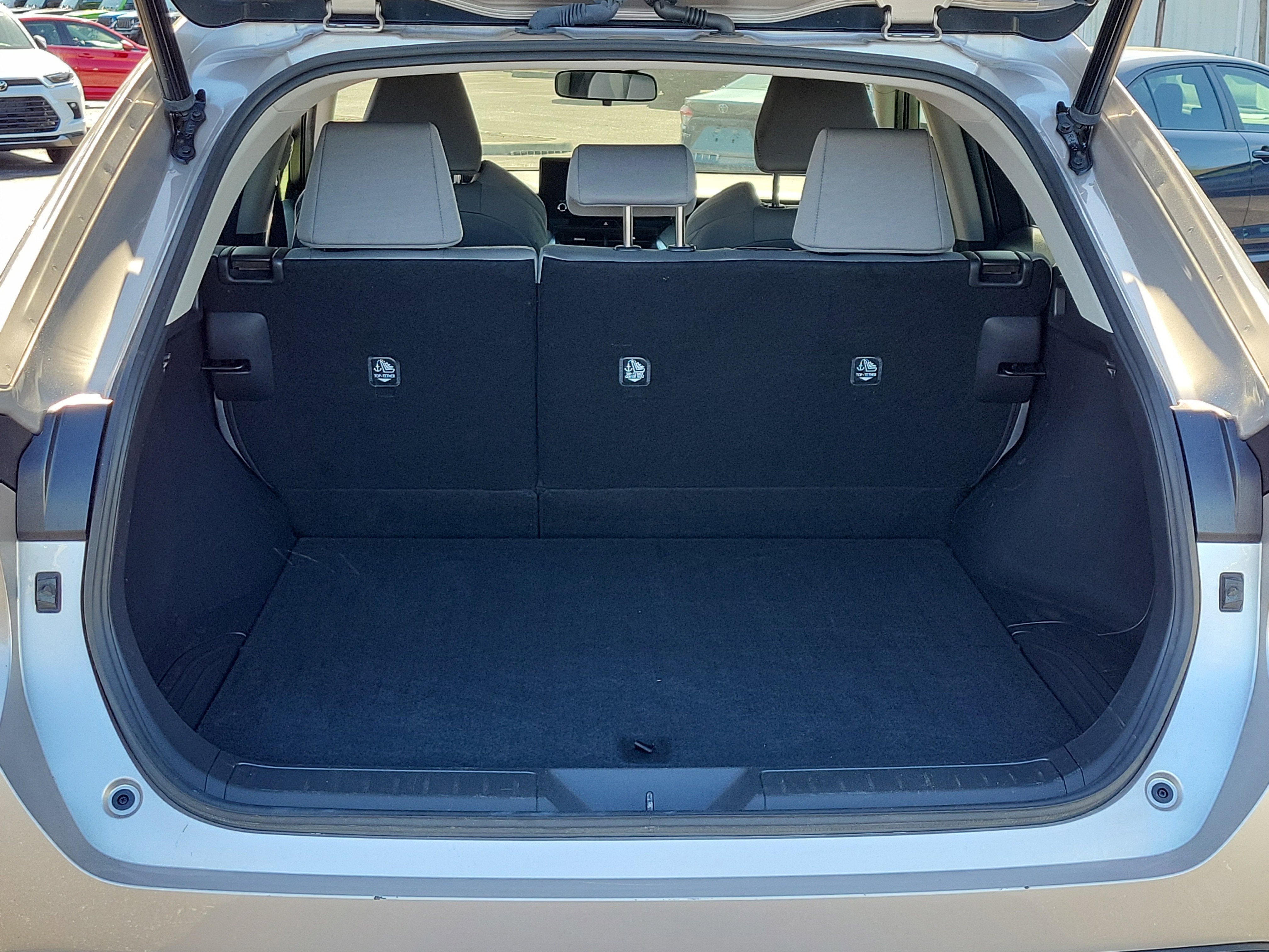 2023 Toyota Venza LE