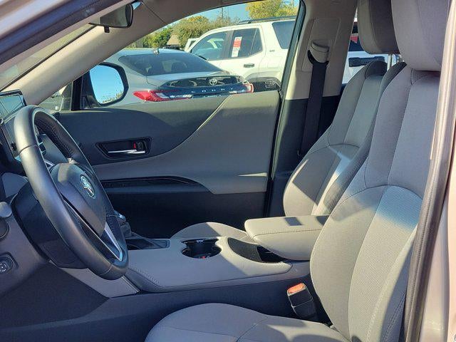 2023 Toyota Venza LE