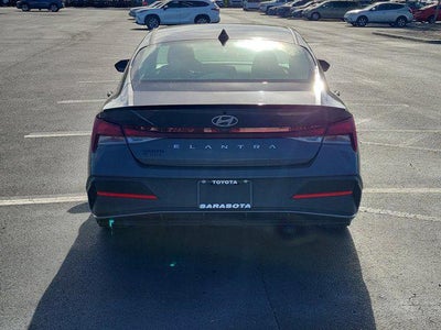2025 Hyundai Elantra SEL Sport
