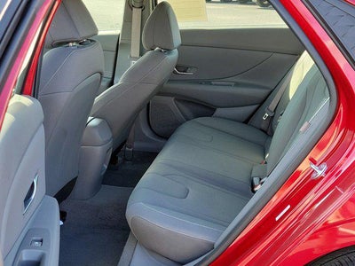 2025 Hyundai Elantra SEL Sport