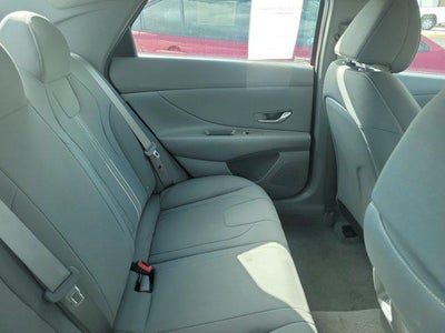 2025 Hyundai Elantra SEL Sport