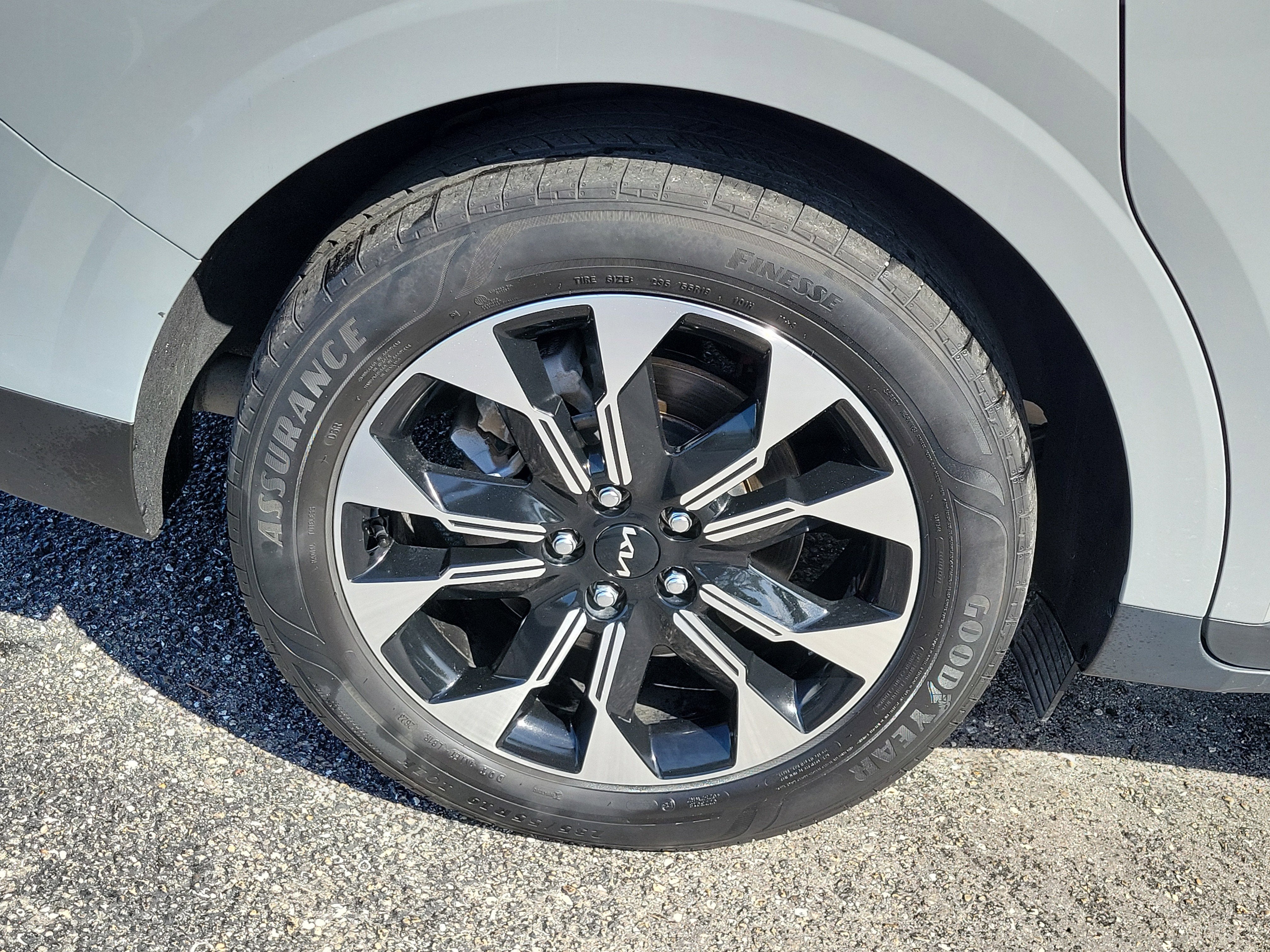 2024 Kia Carnival EX