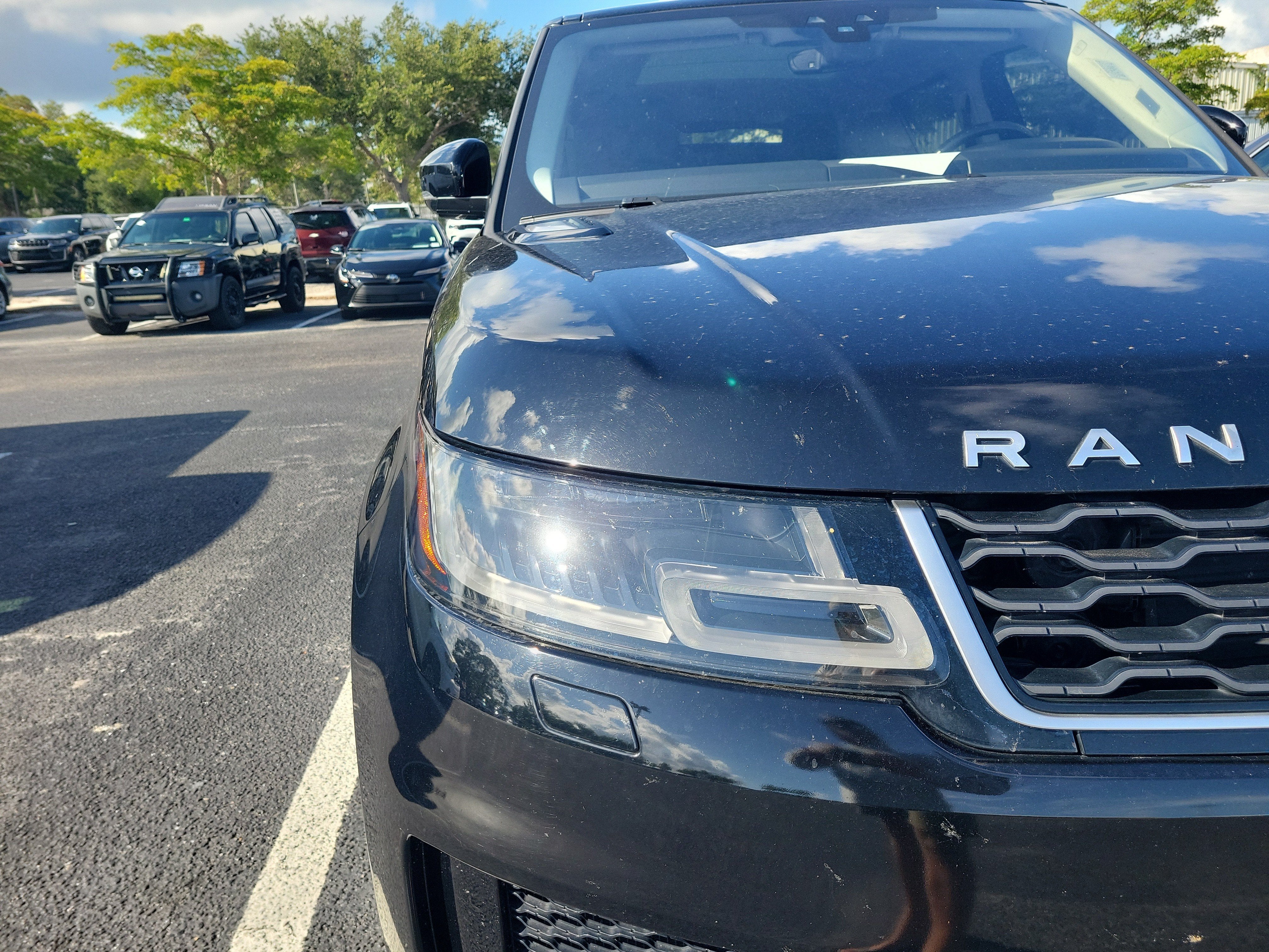 2020 Land Rover Range Rover Sport SE