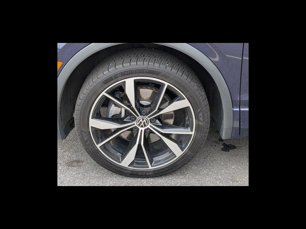 2023 Volkswagen Tiguan SEL R-Line