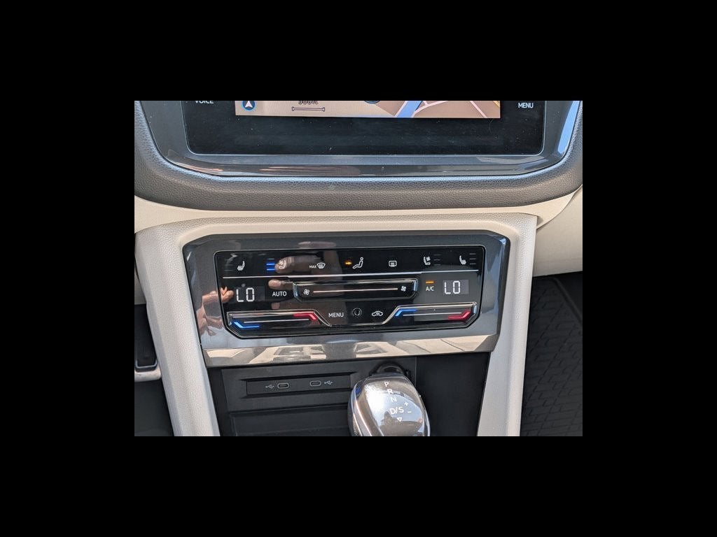2023 Volkswagen Tiguan SEL R-Line