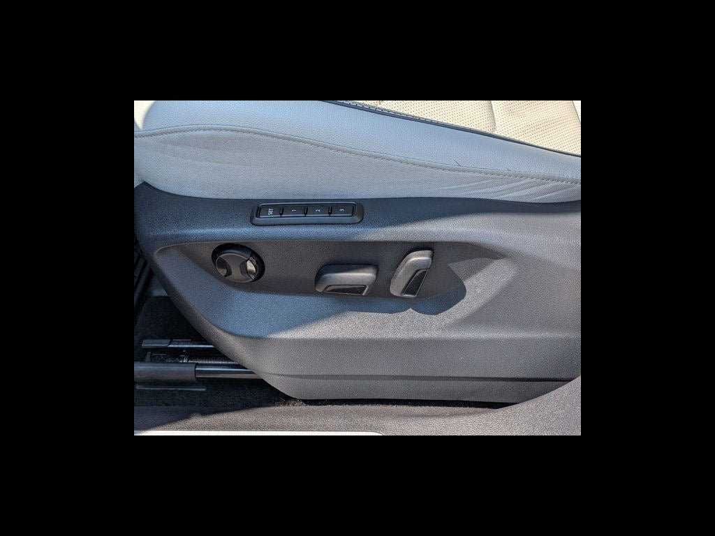 2023 Volkswagen Tiguan SEL R-Line