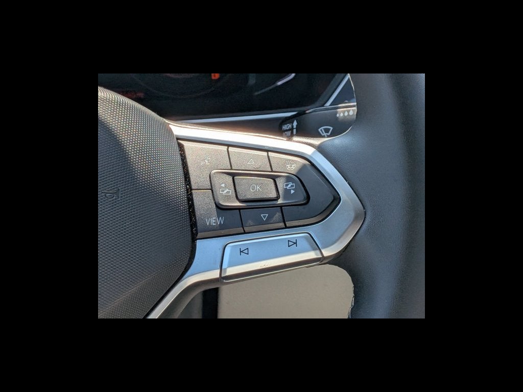 2023 Volkswagen Tiguan SEL R-Line