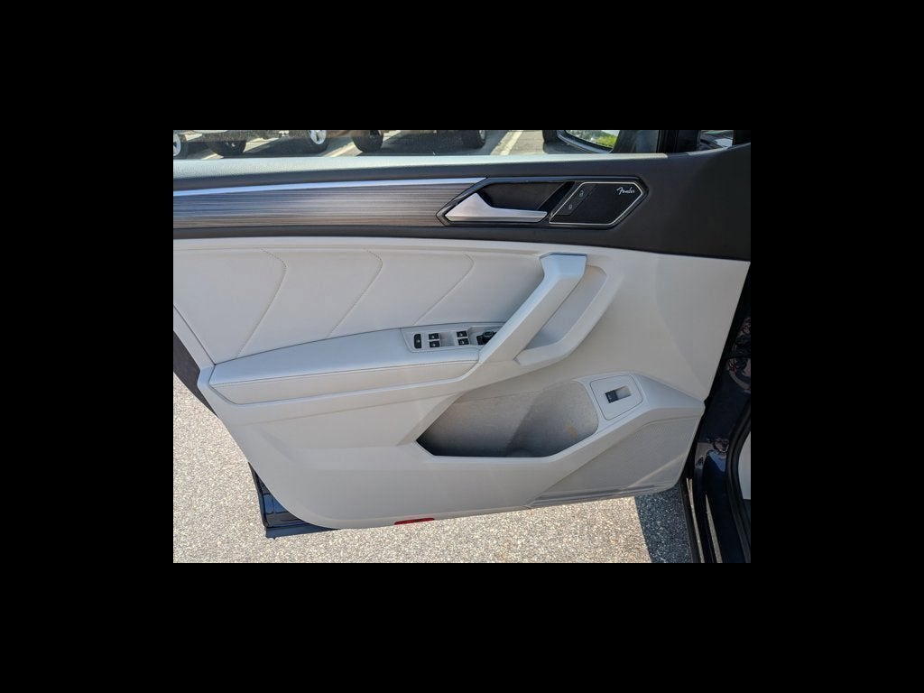 2023 Volkswagen Tiguan SEL R-Line
