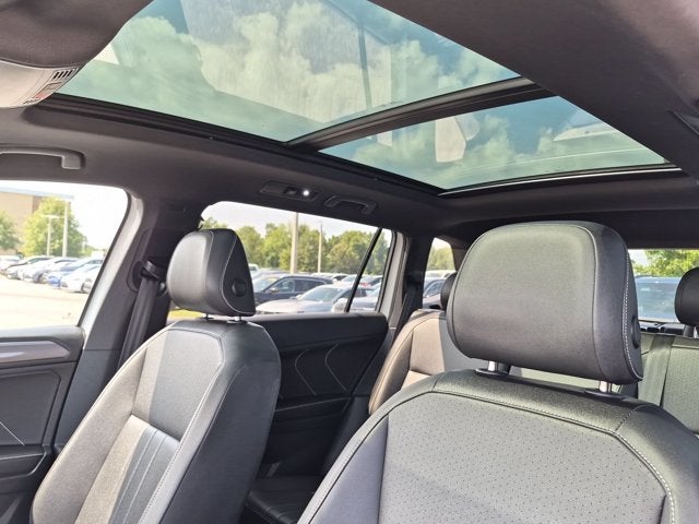 2023 Volkswagen Tiguan SE R-Line Black
