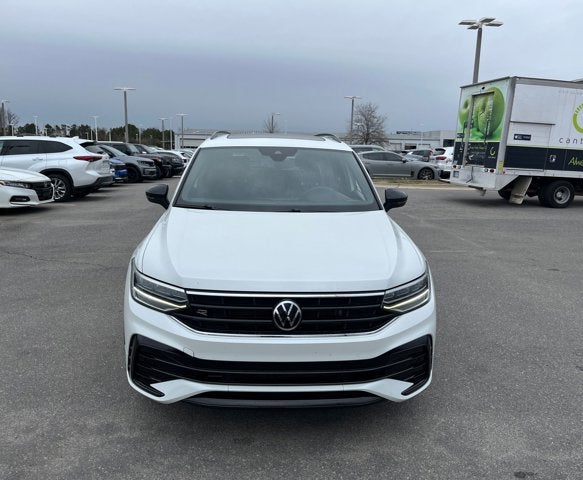 2022 Volkswagen Tiguan SE R-Line Black