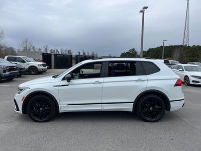 2022 Volkswagen Tiguan SE R-Line Black