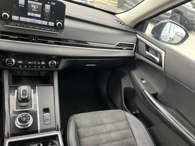 2023 Mitsubishi Outlander SE