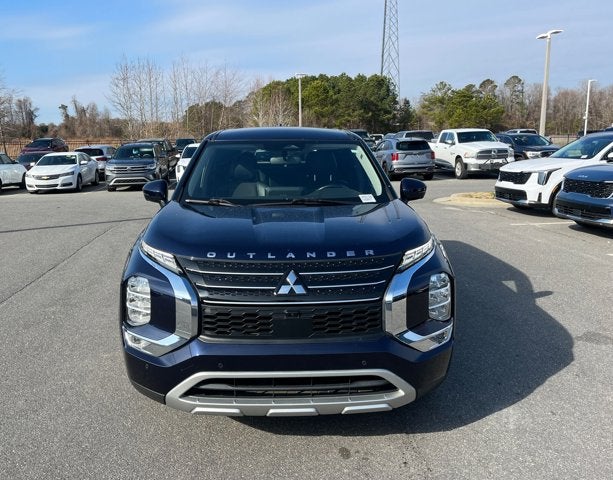 2023 Mitsubishi Outlander SE