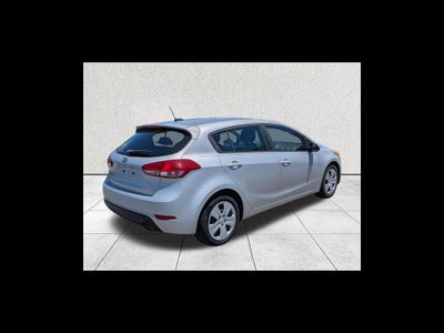 2016 Kia Forte 5-Door LX