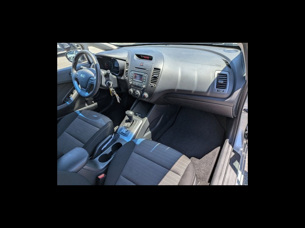 2016 Kia Forte 5-Door LX