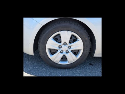 2016 Kia Forte 5-Door LX