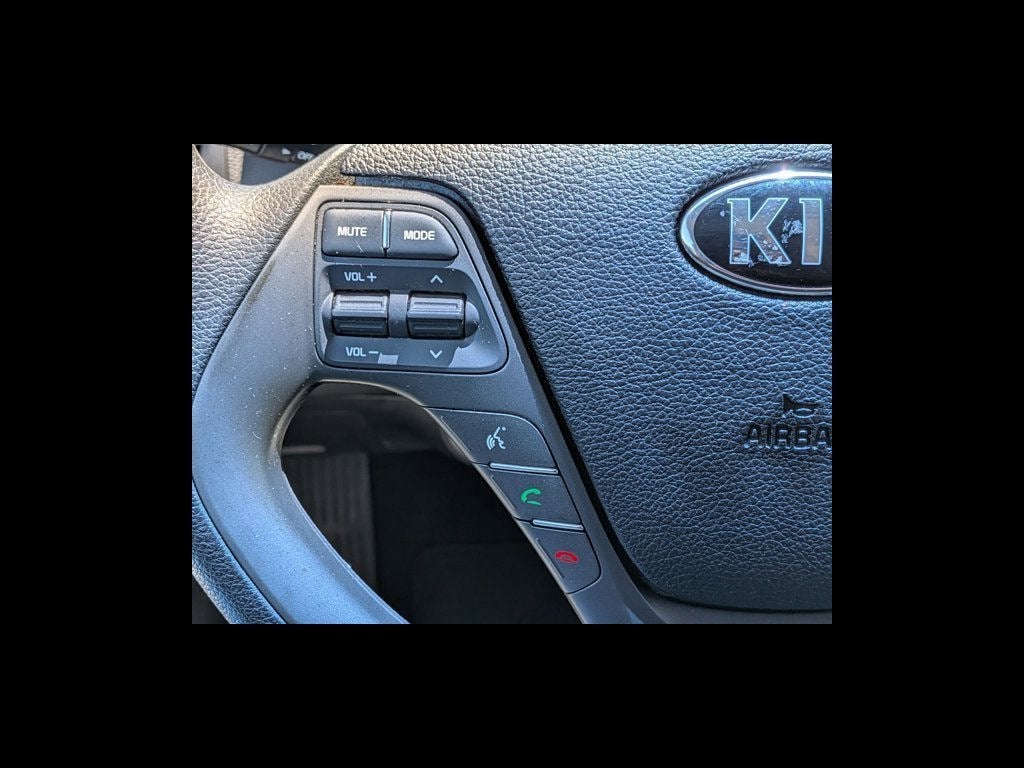 2016 Kia Forte 5-Door LX