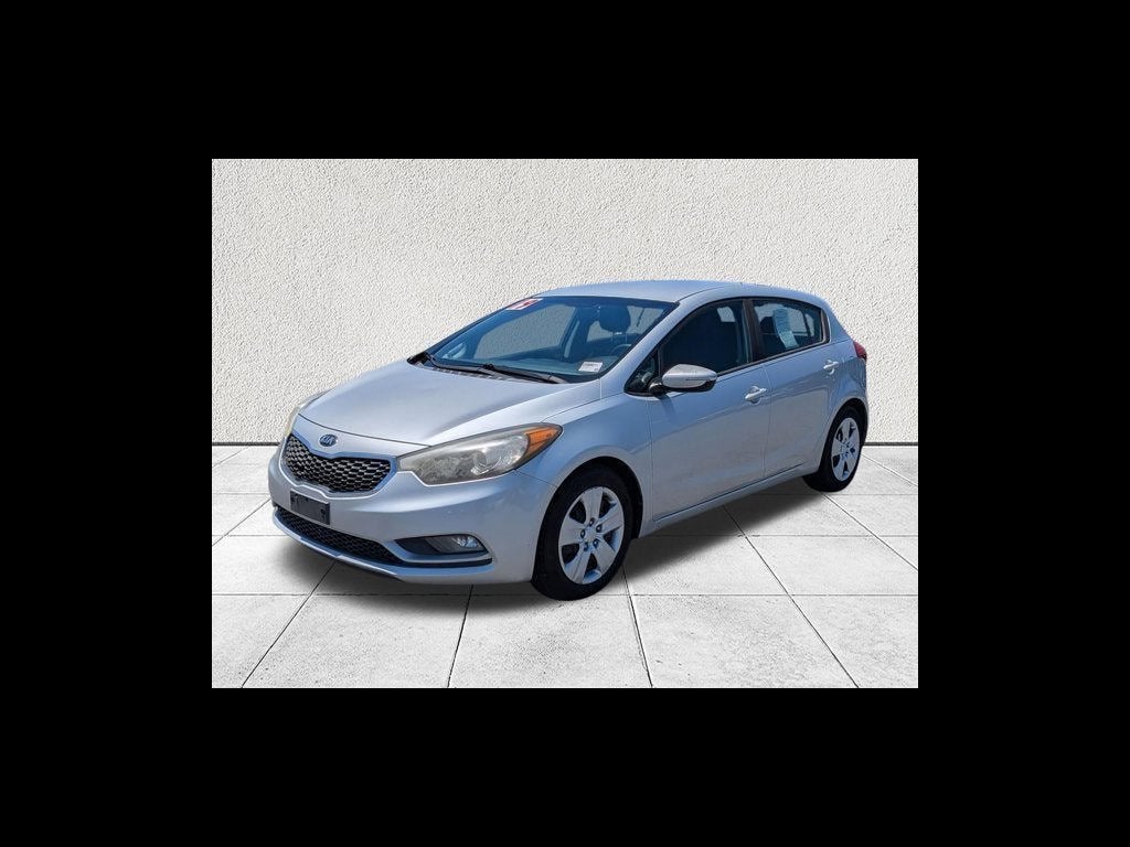 2016 Kia Forte 5-Door LX