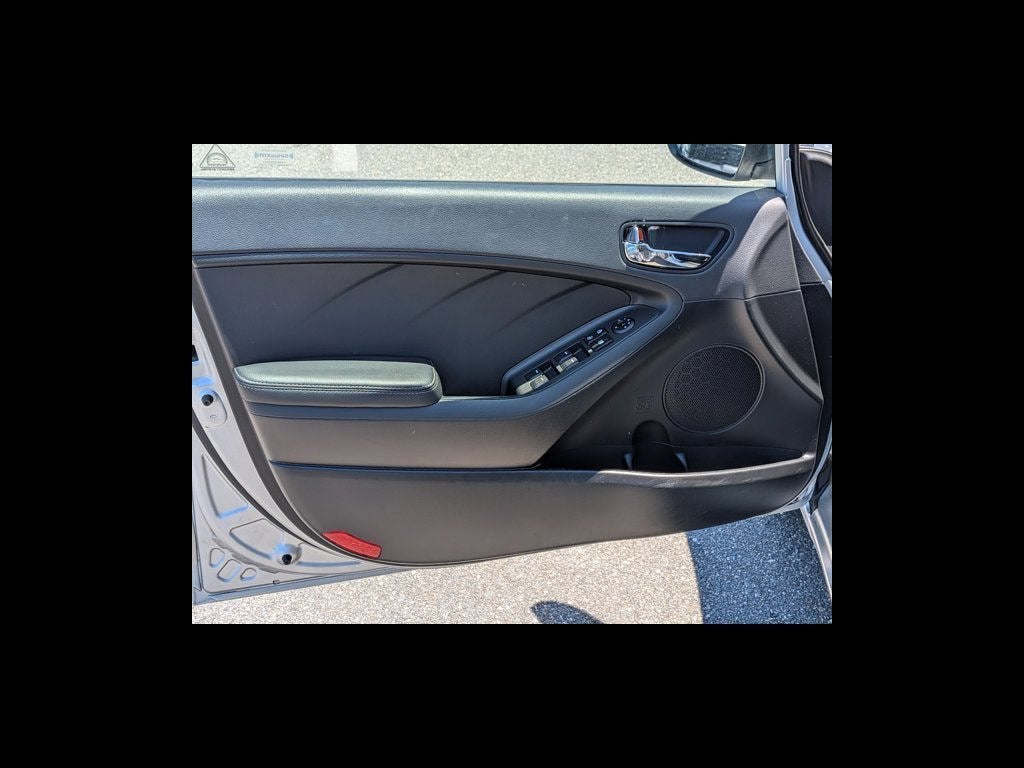 2016 Kia Forte 5-Door LX