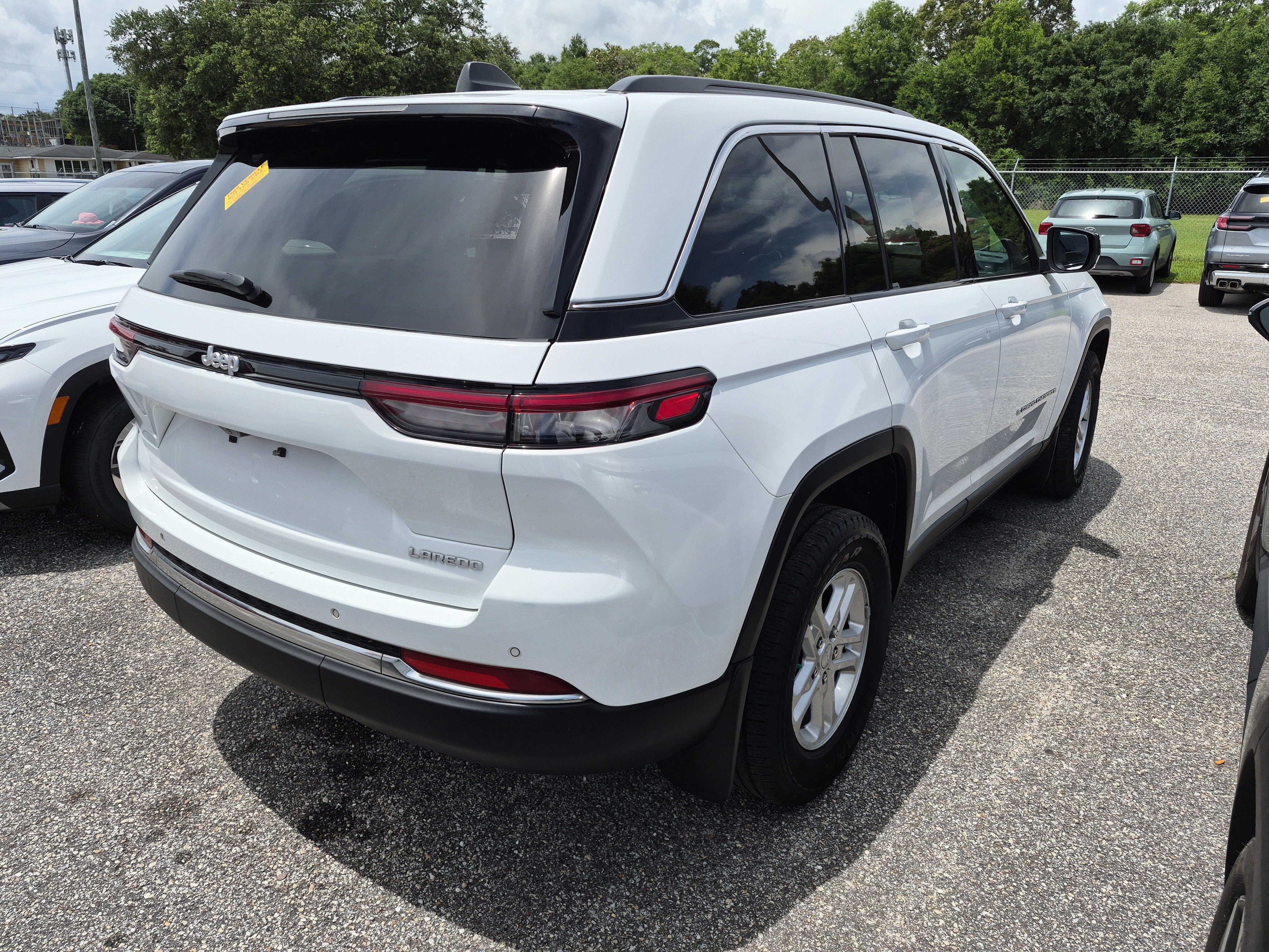 2025 Jeep Grand Cherokee Laredo