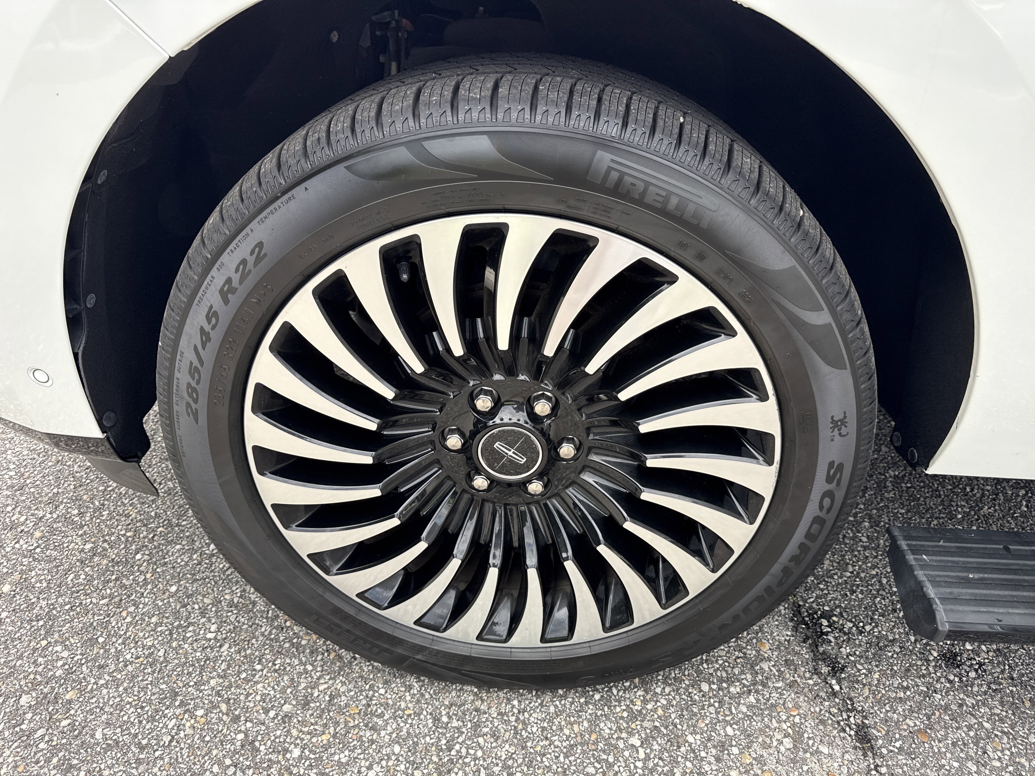 2021 Lincoln Navigator Black Label