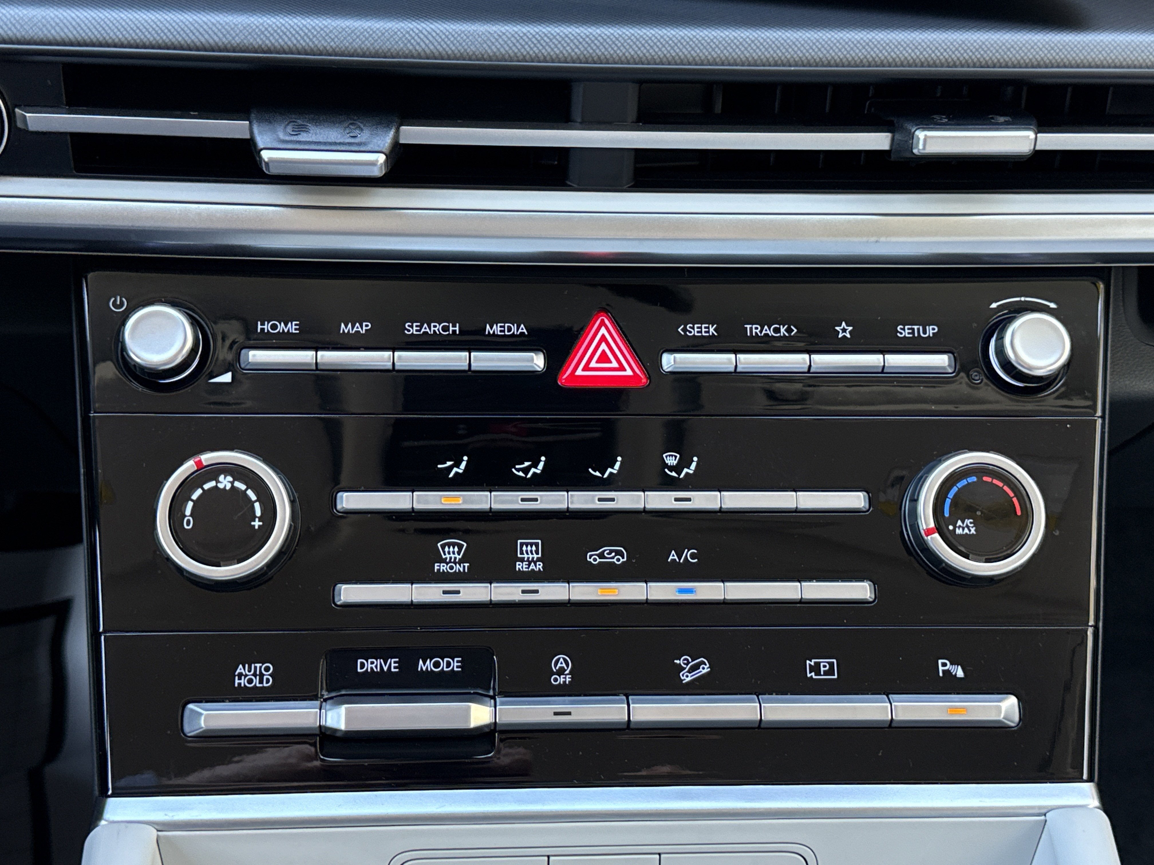 2026 Hyundai Santa Fe SE