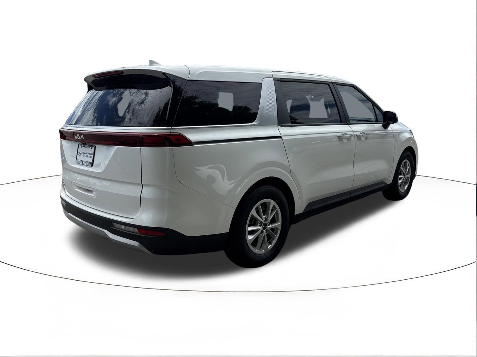 2024 Kia Carnival LX