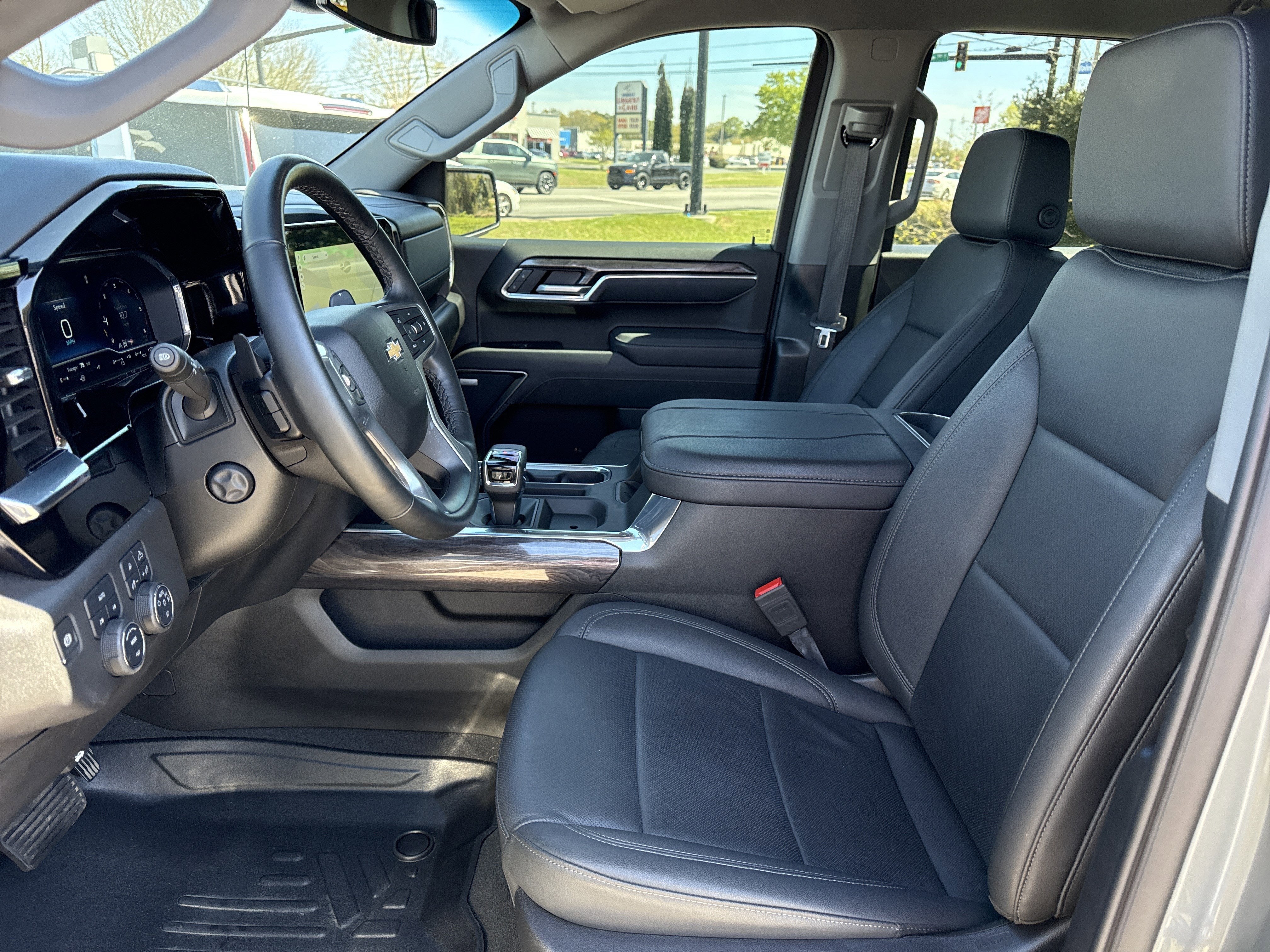 2025 Chevrolet Silverado 1500 LTZ