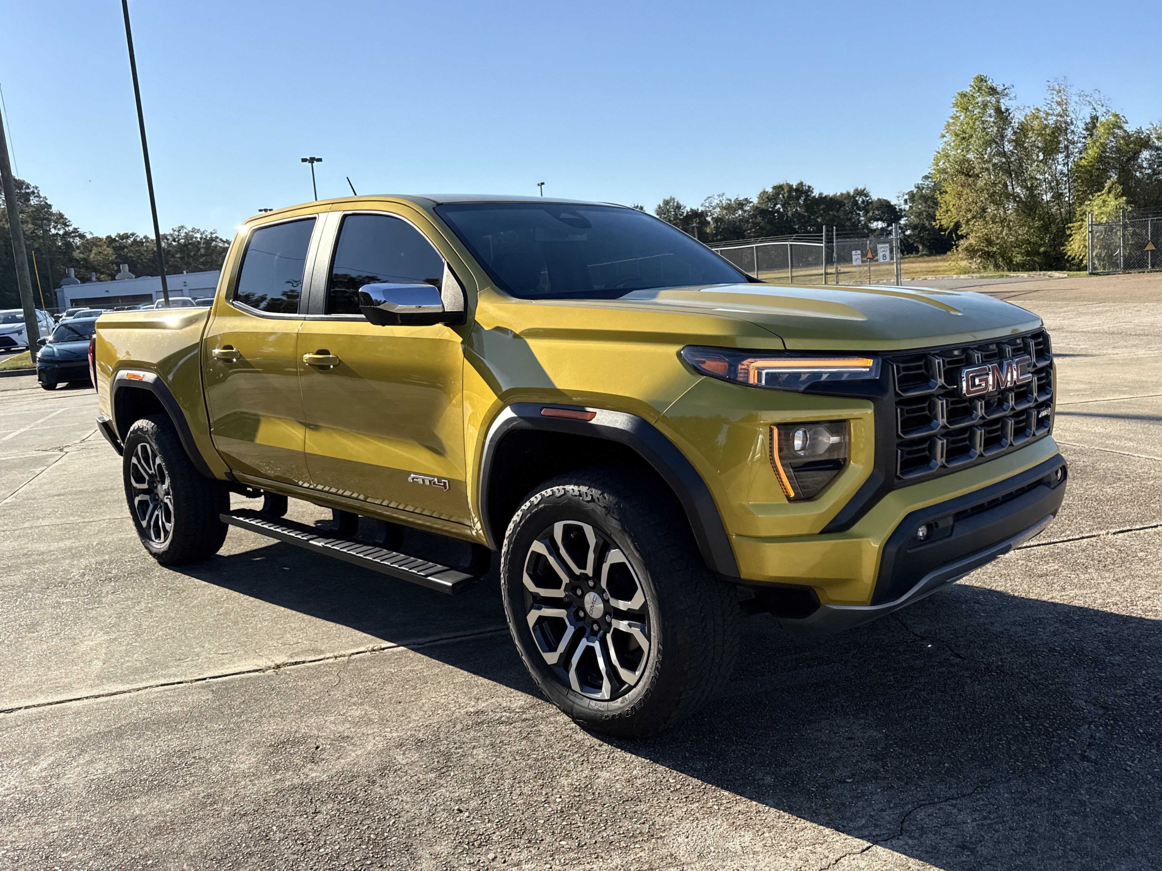 2024 GMC Canyon 4WD AT4