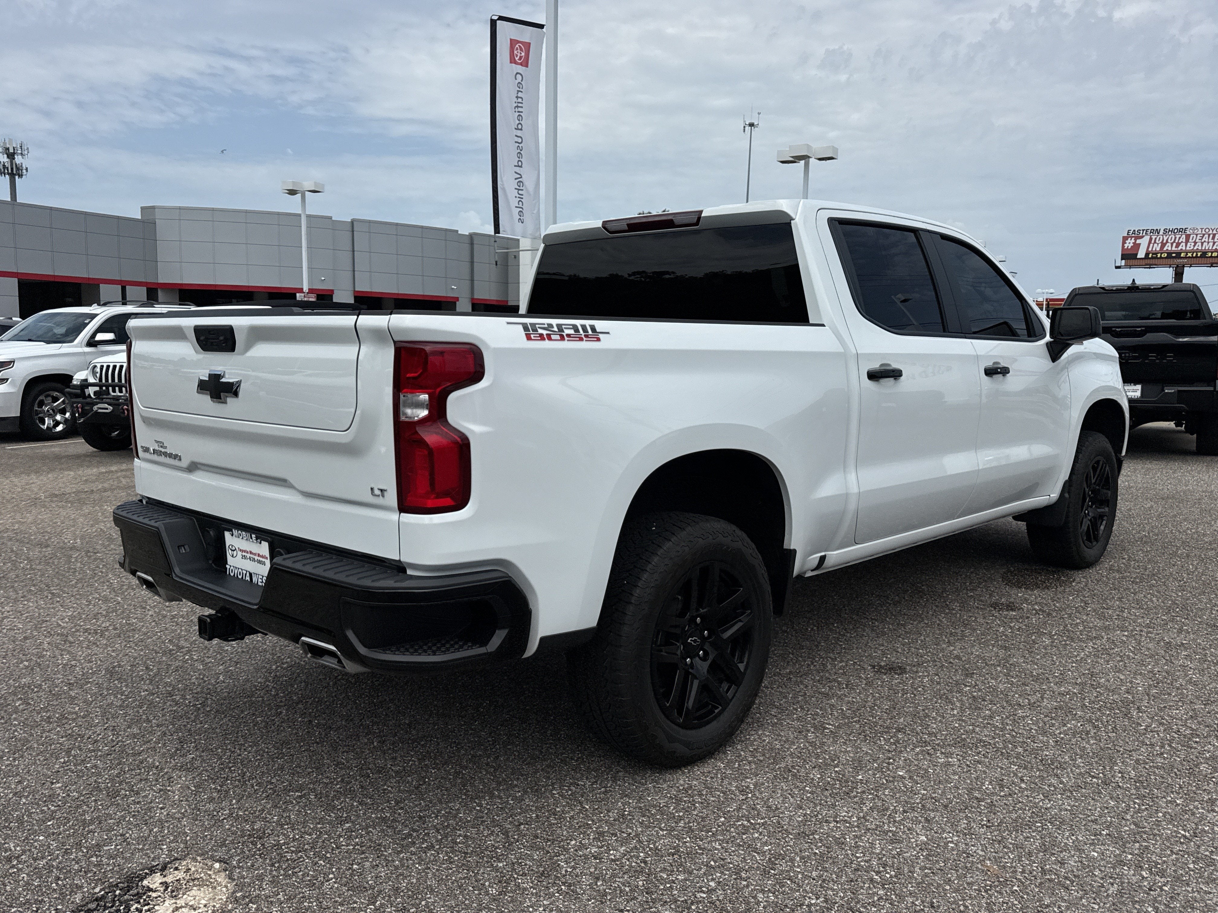2025 Chevrolet Silverado 1500 LT Trail Boss