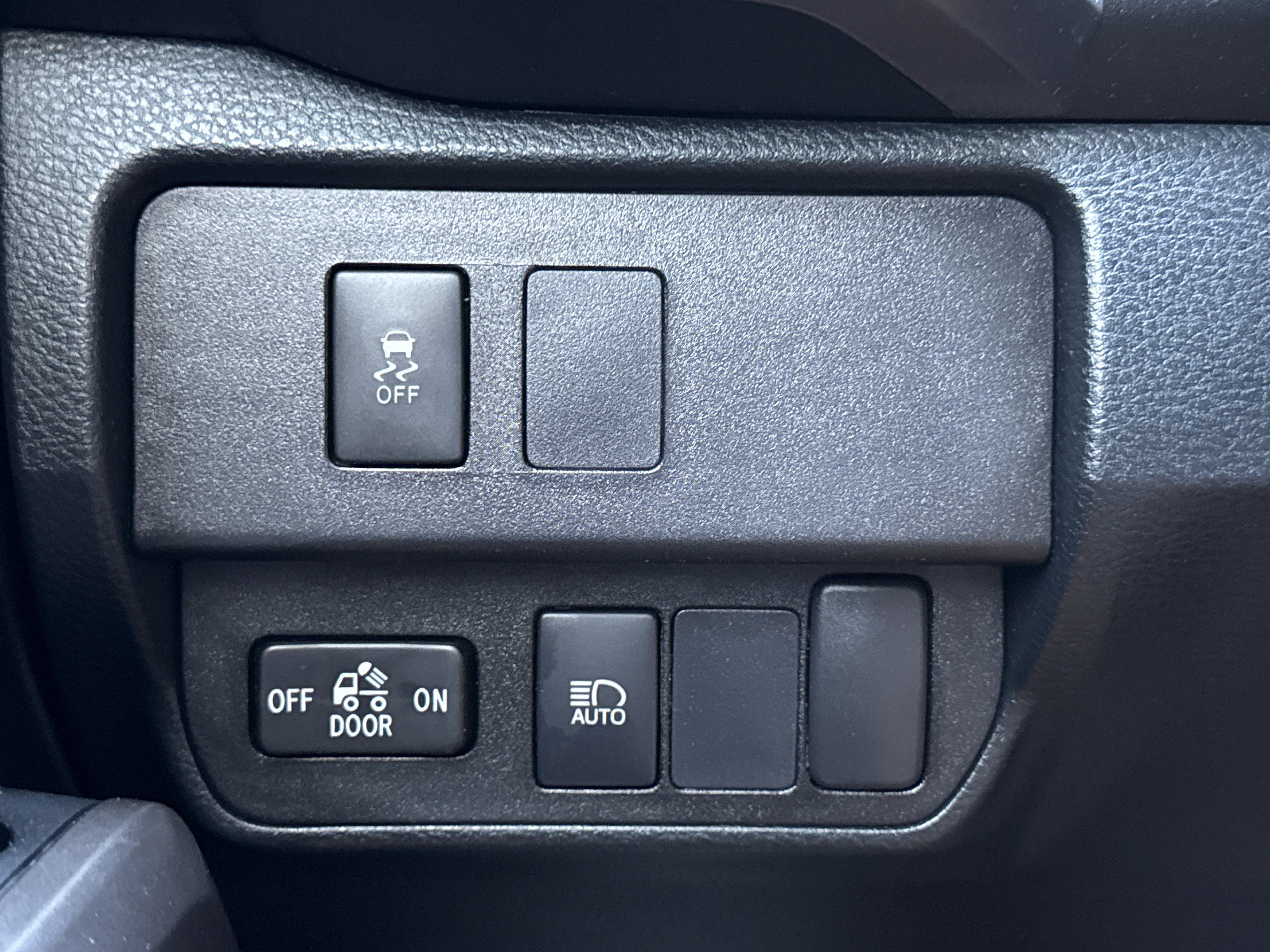 2022 Toyota Tacoma 2WD SR5