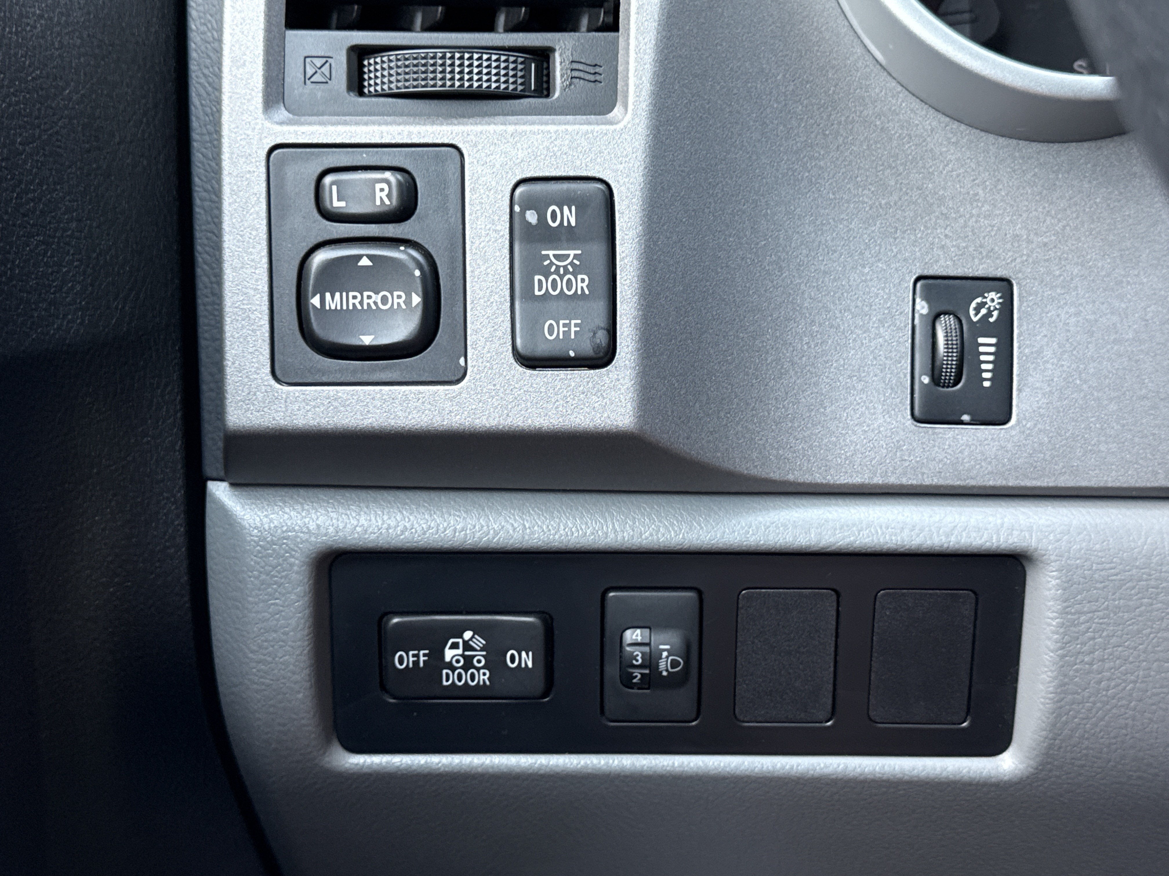 2012 Toyota Tundra 2WD Truck Grade