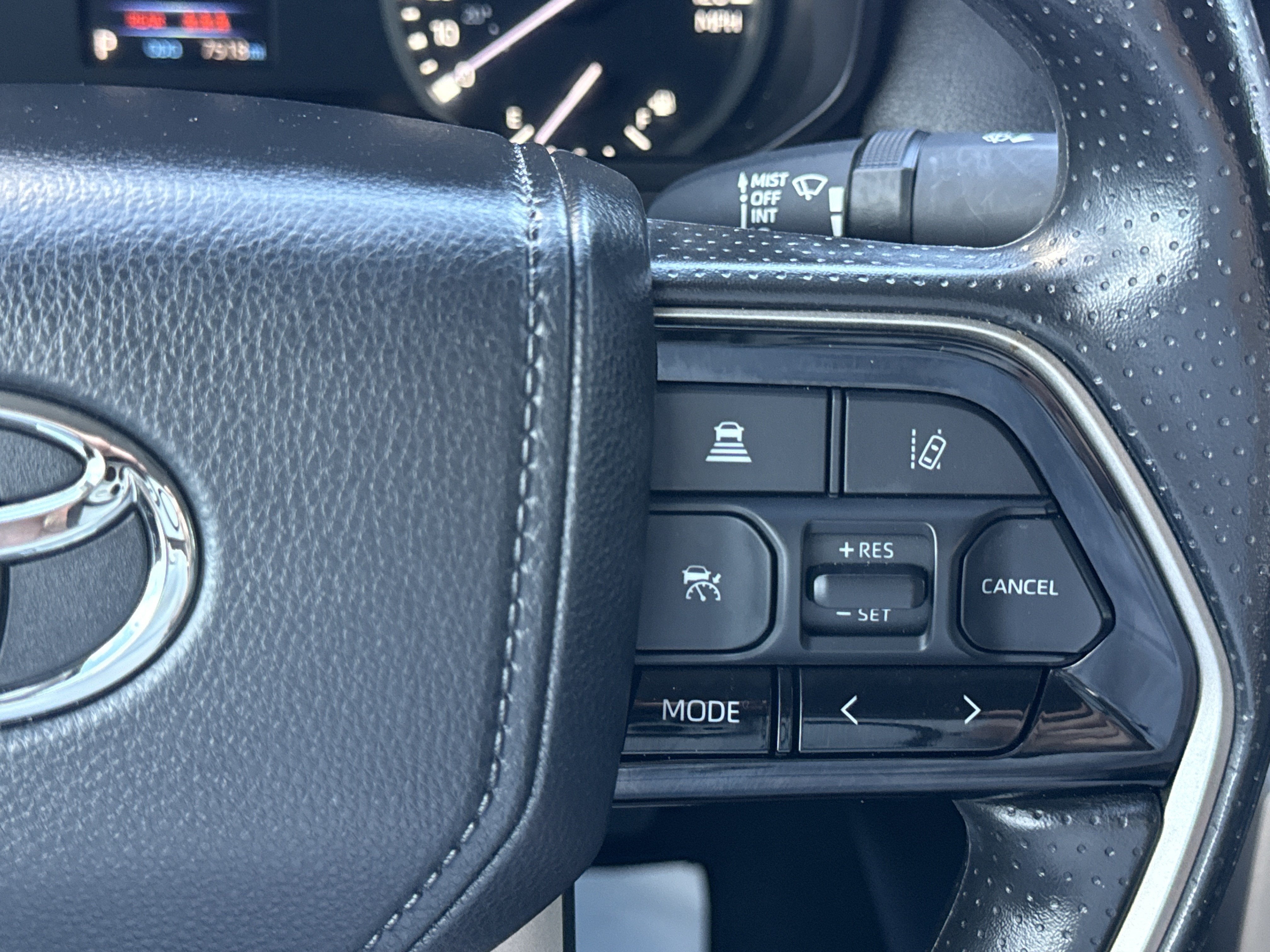 2024 Toyota Tundra 4WD SR5