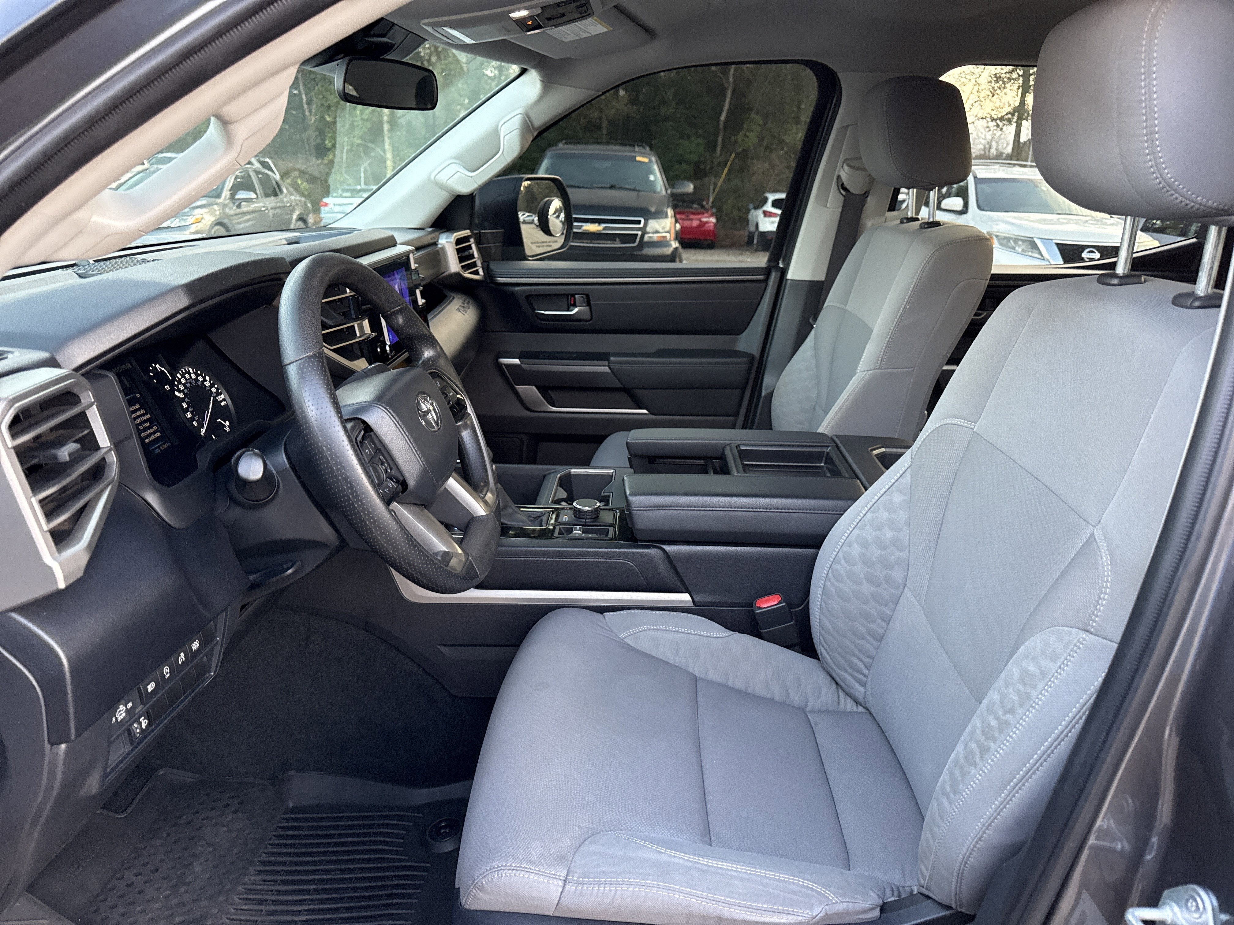 2024 Toyota Tundra 4WD SR5