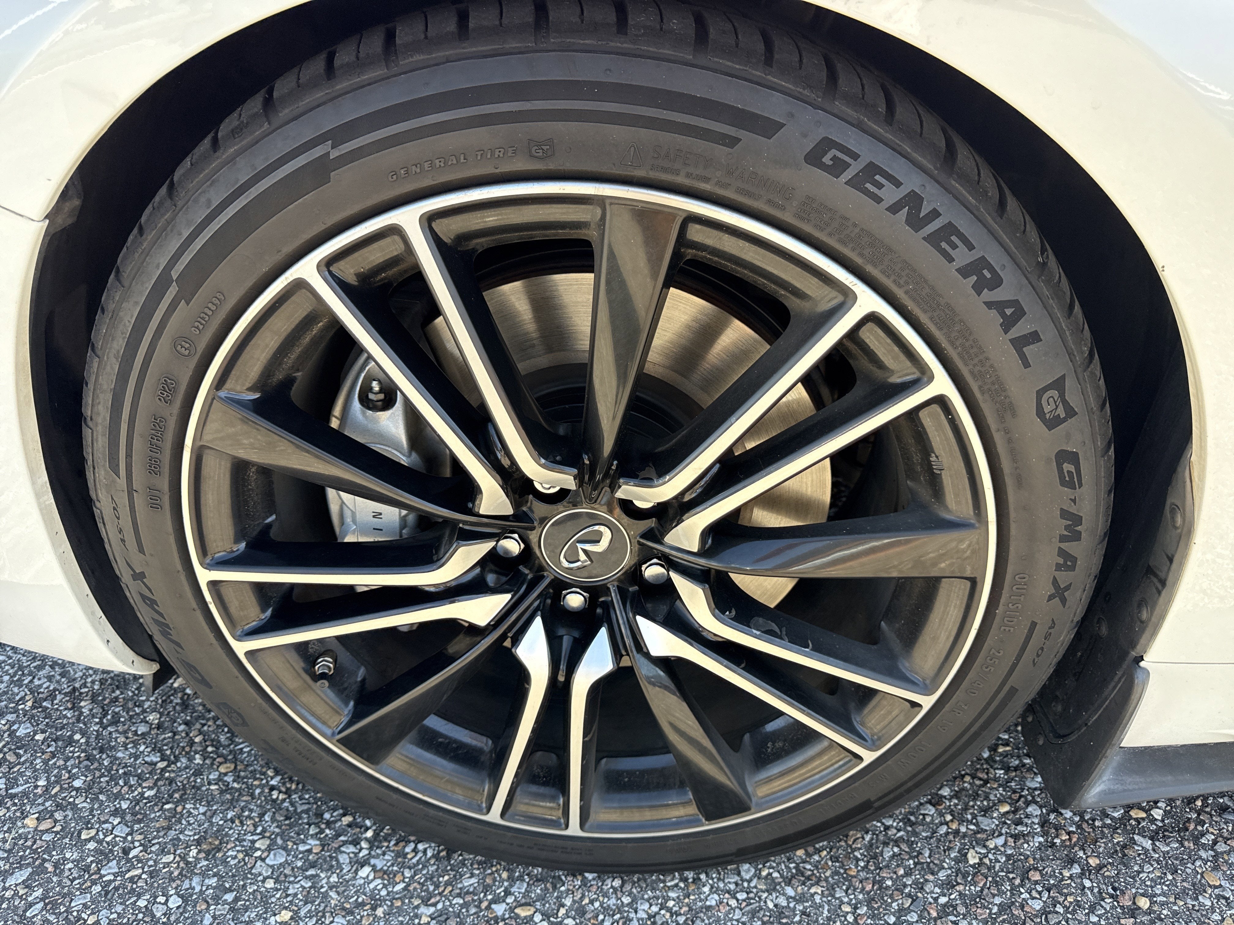 2018 INFINITI Q60 SPORT