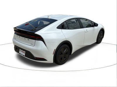 2025 Toyota Prius LE