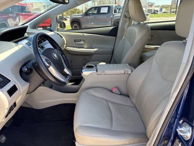 2013 Toyota Prius v Five