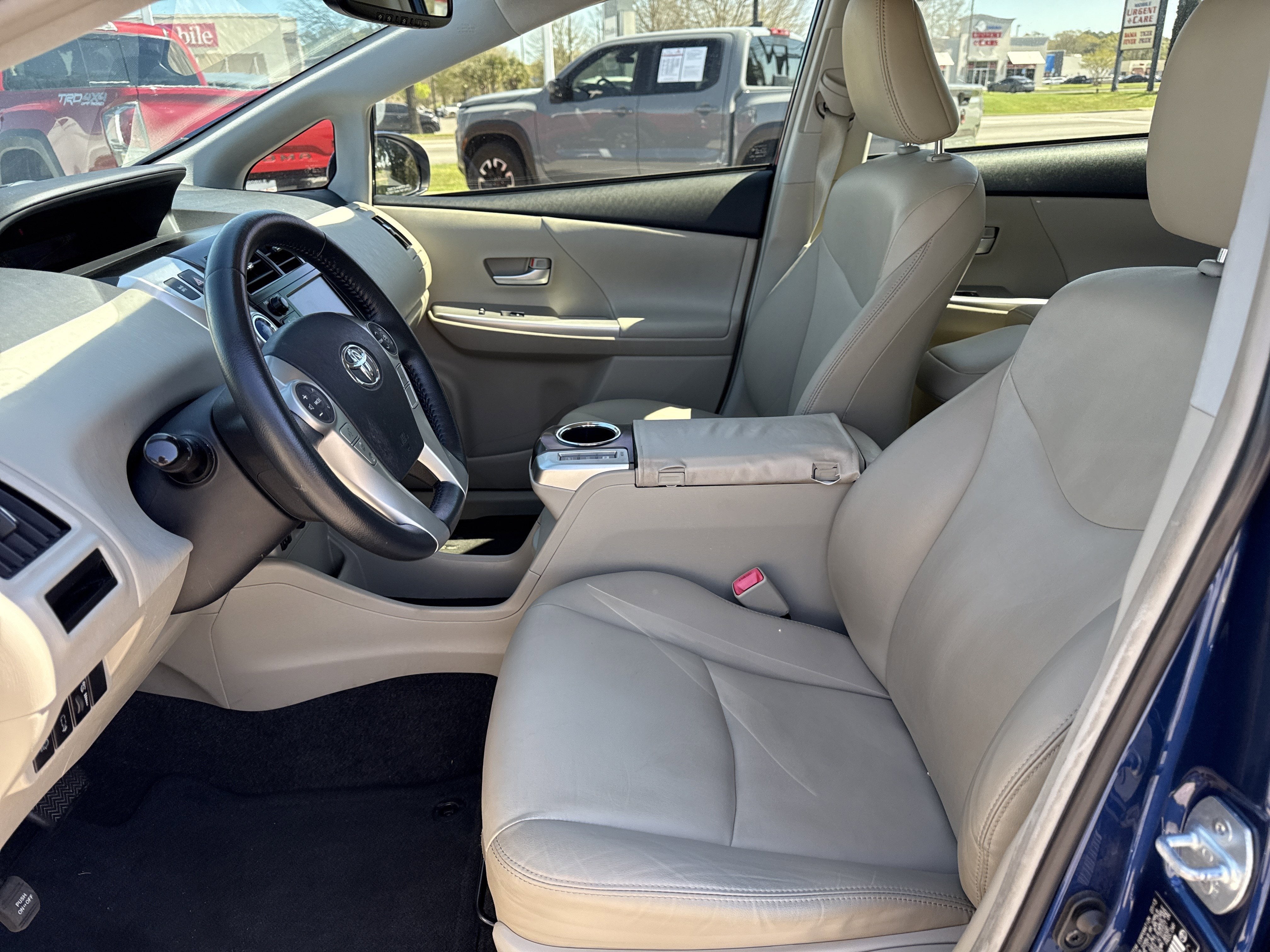 2013 Toyota Prius v Five