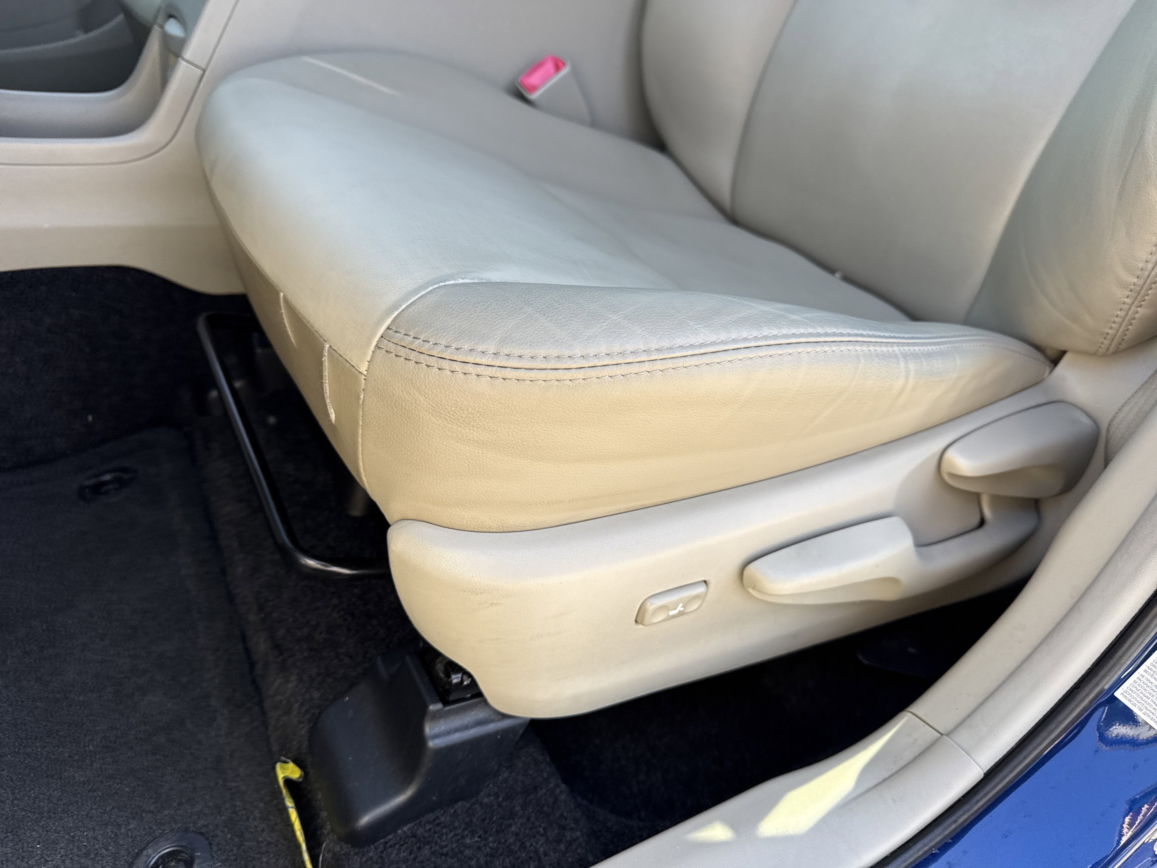 2013 Toyota Prius v Five