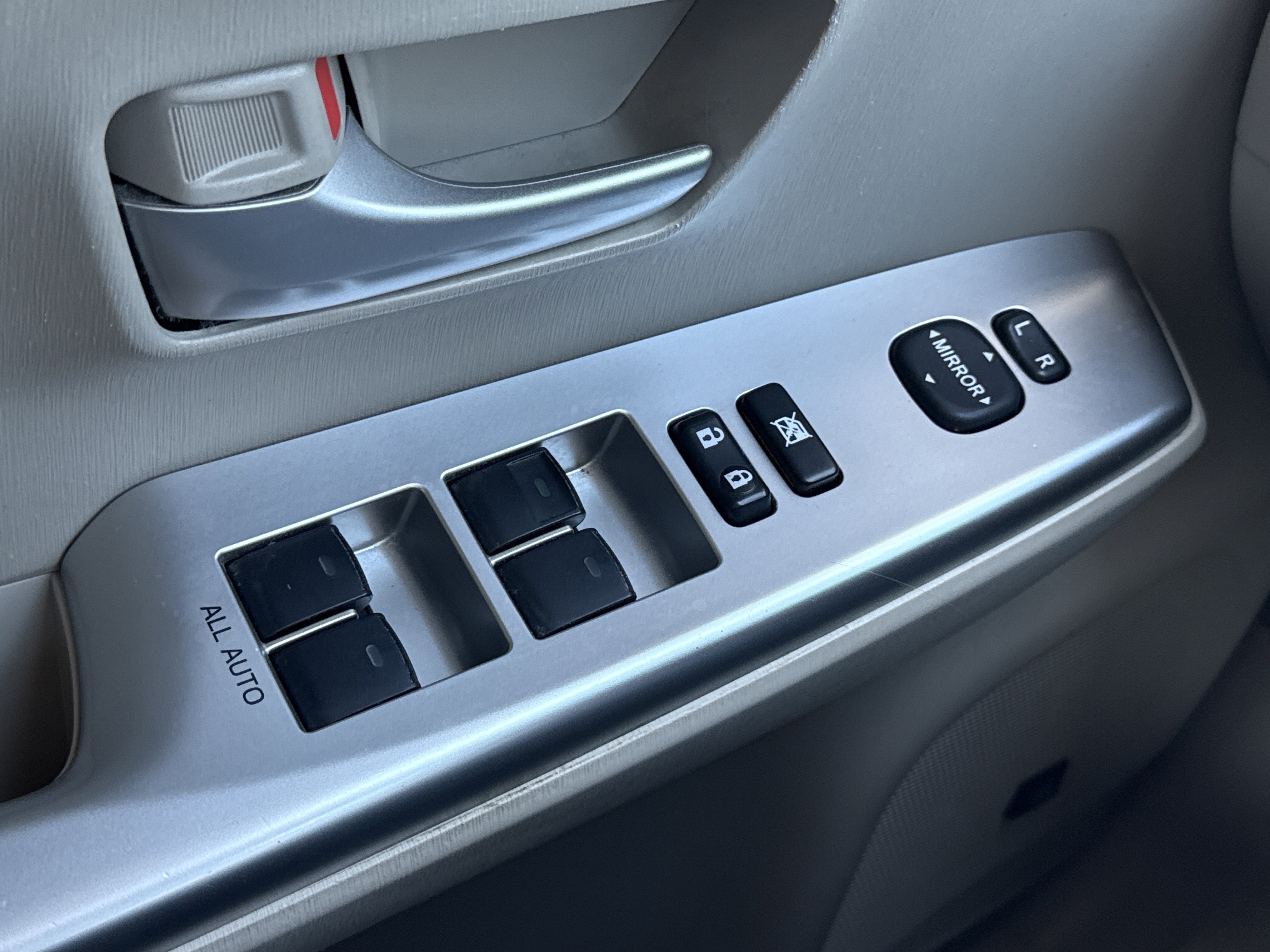 2013 Toyota Prius v Five