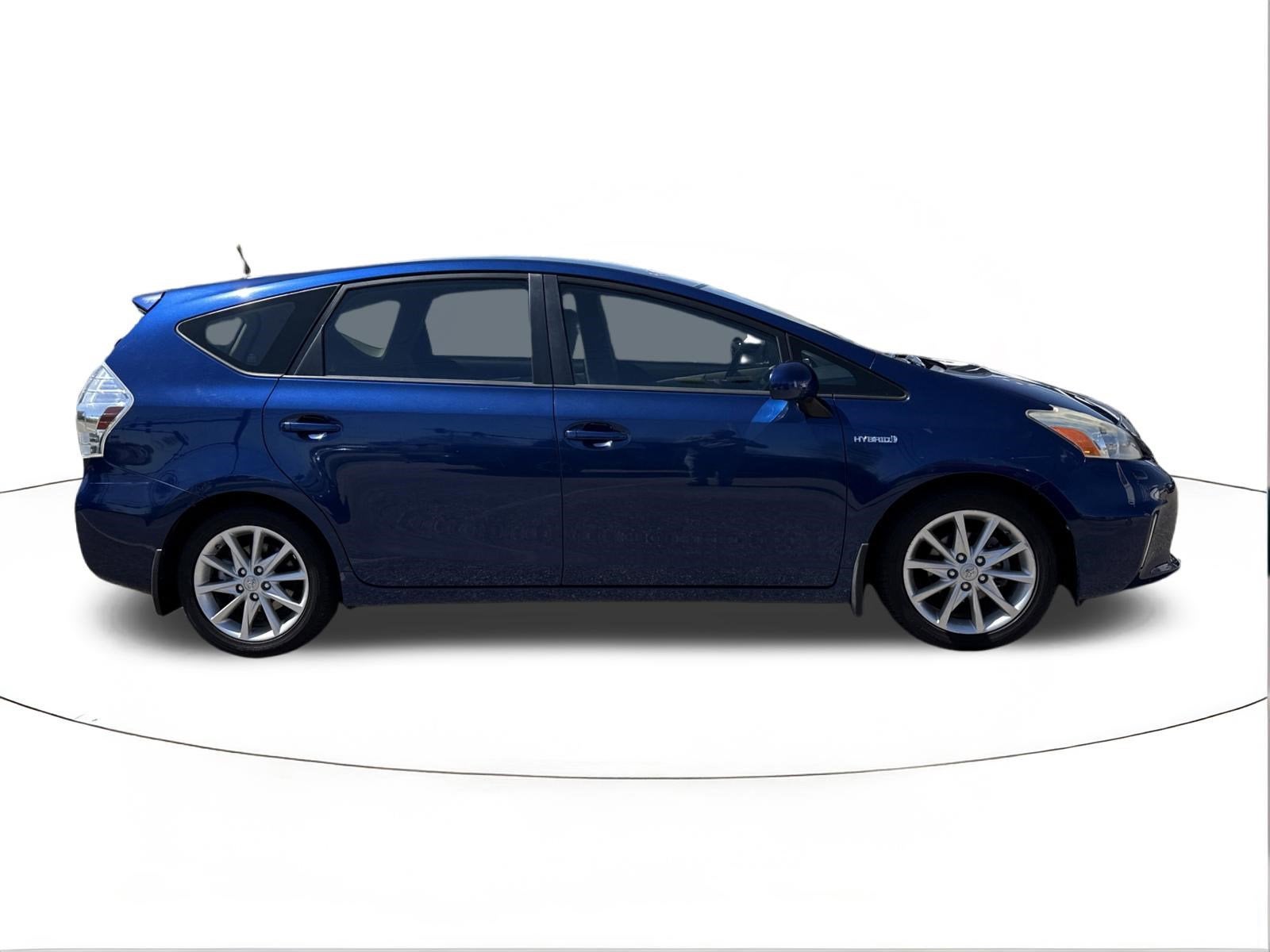 2013 Toyota Prius v Five