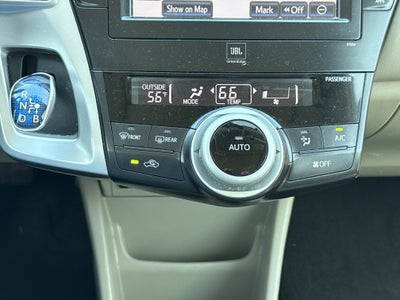 2013 Toyota Prius v Five