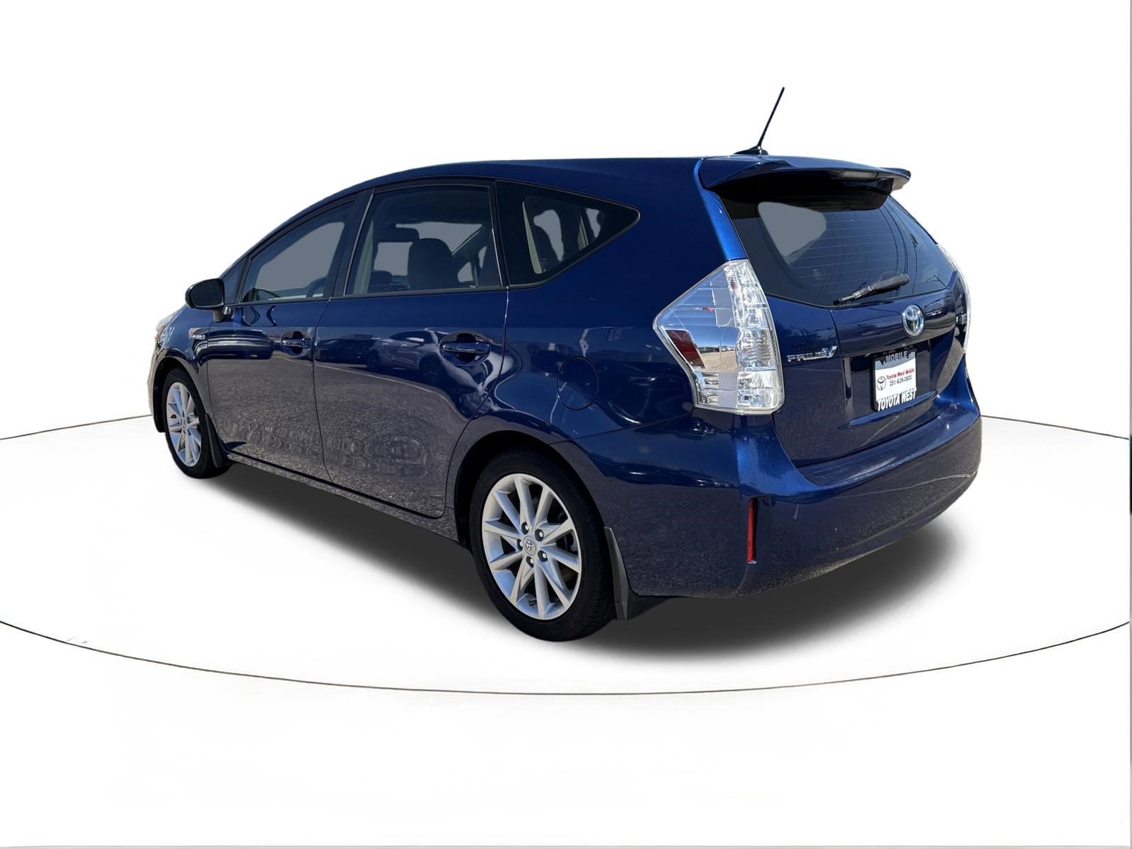 2013 Toyota Prius v Five