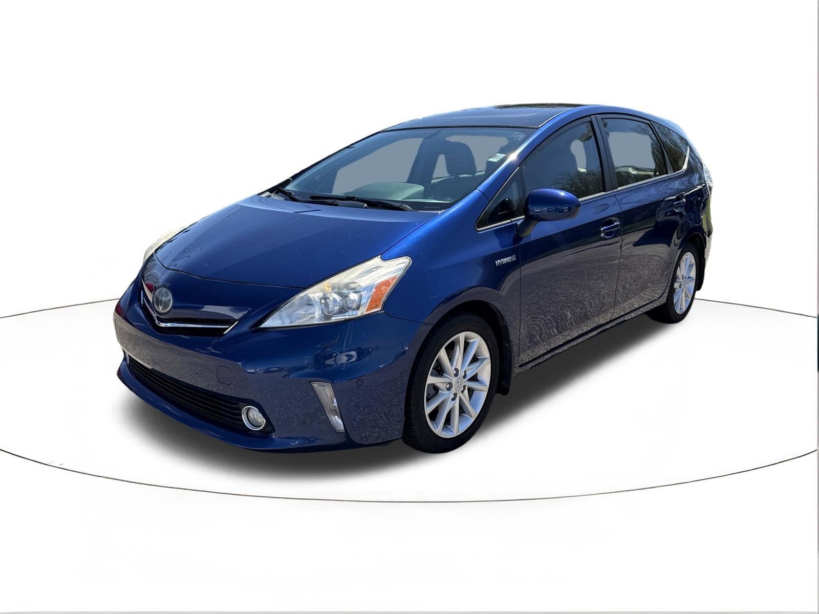 2013 Toyota Prius v Five