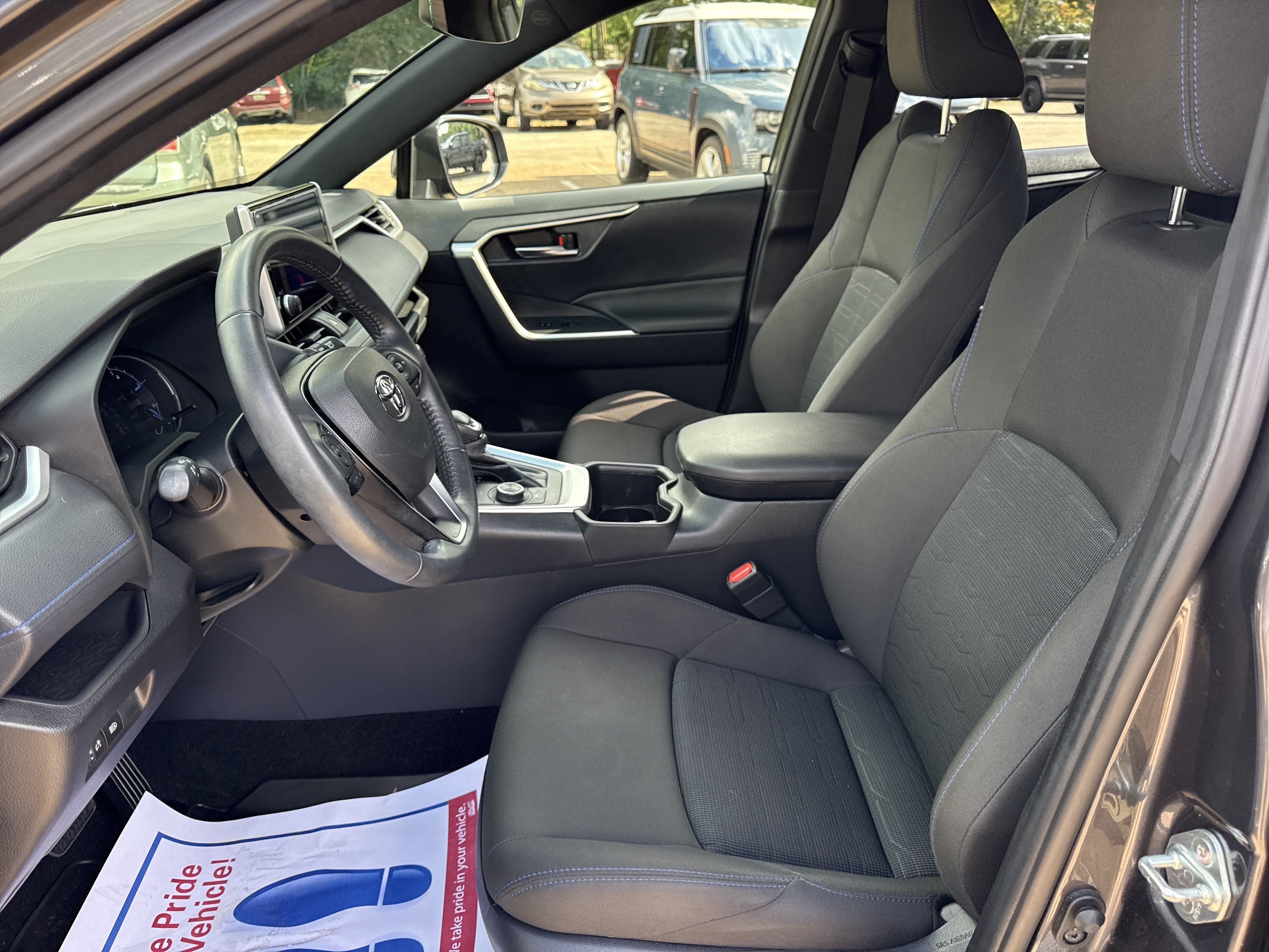2024 Toyota RAV4 Hybrid SE
