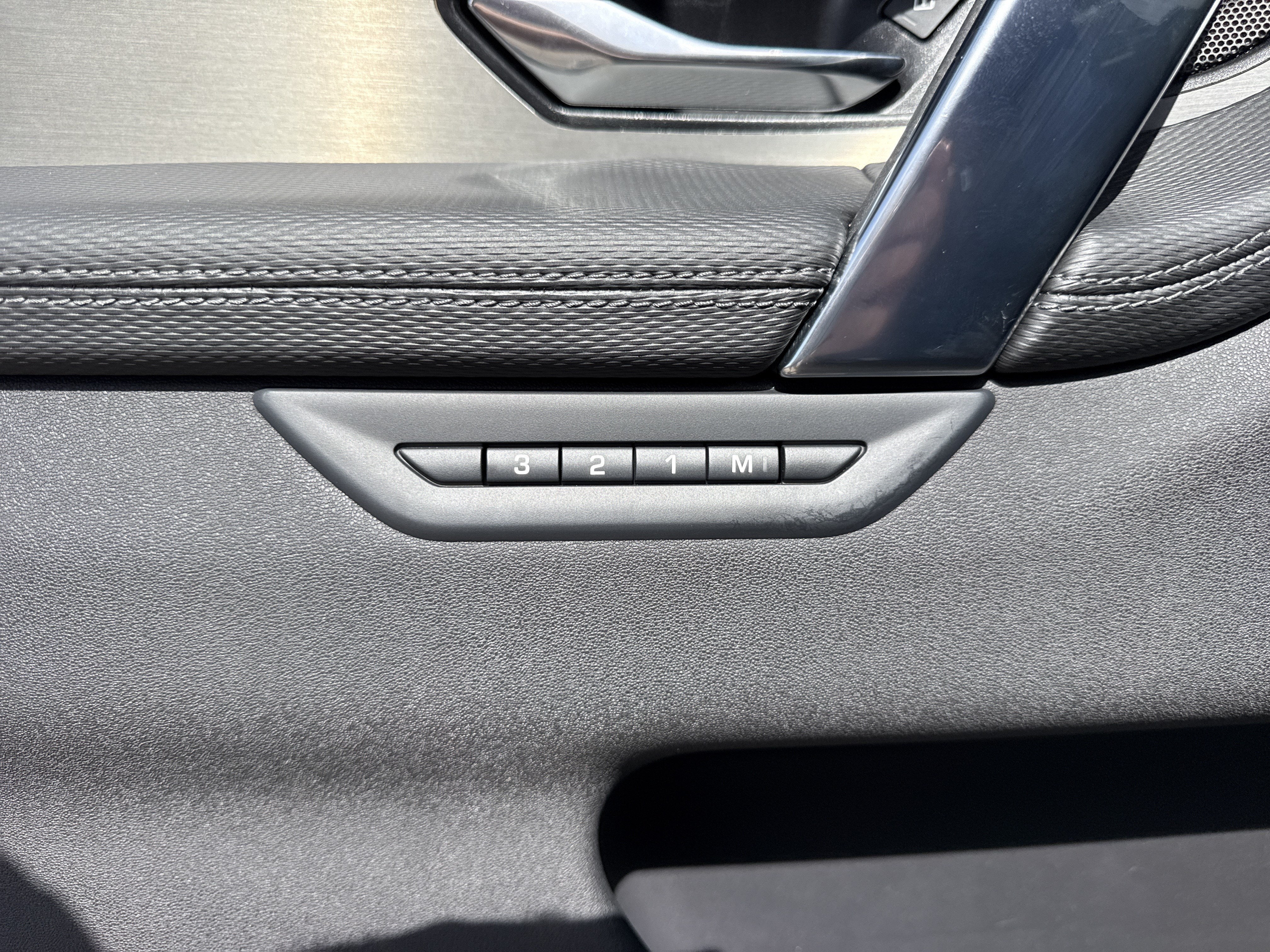 2025 Land Rover Discovery Sport Dynamic SE