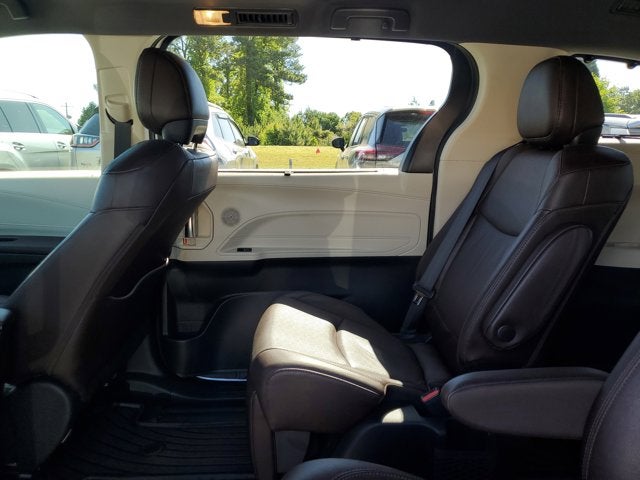 2023 Toyota Sienna Platinum