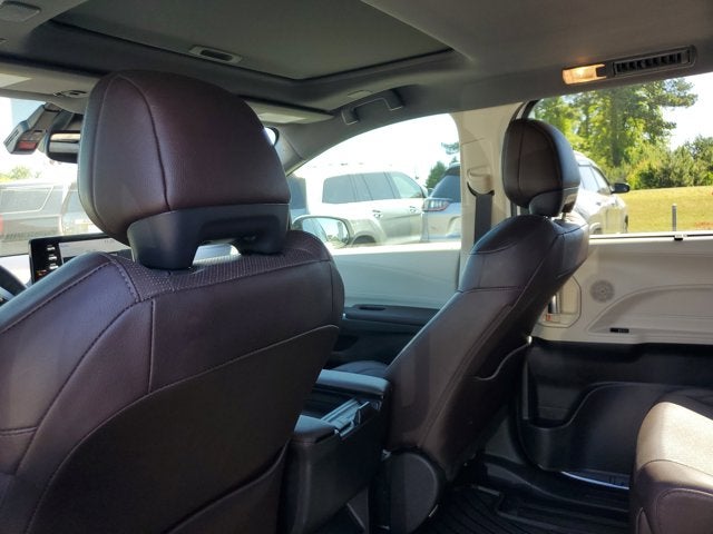 2023 Toyota Sienna Platinum